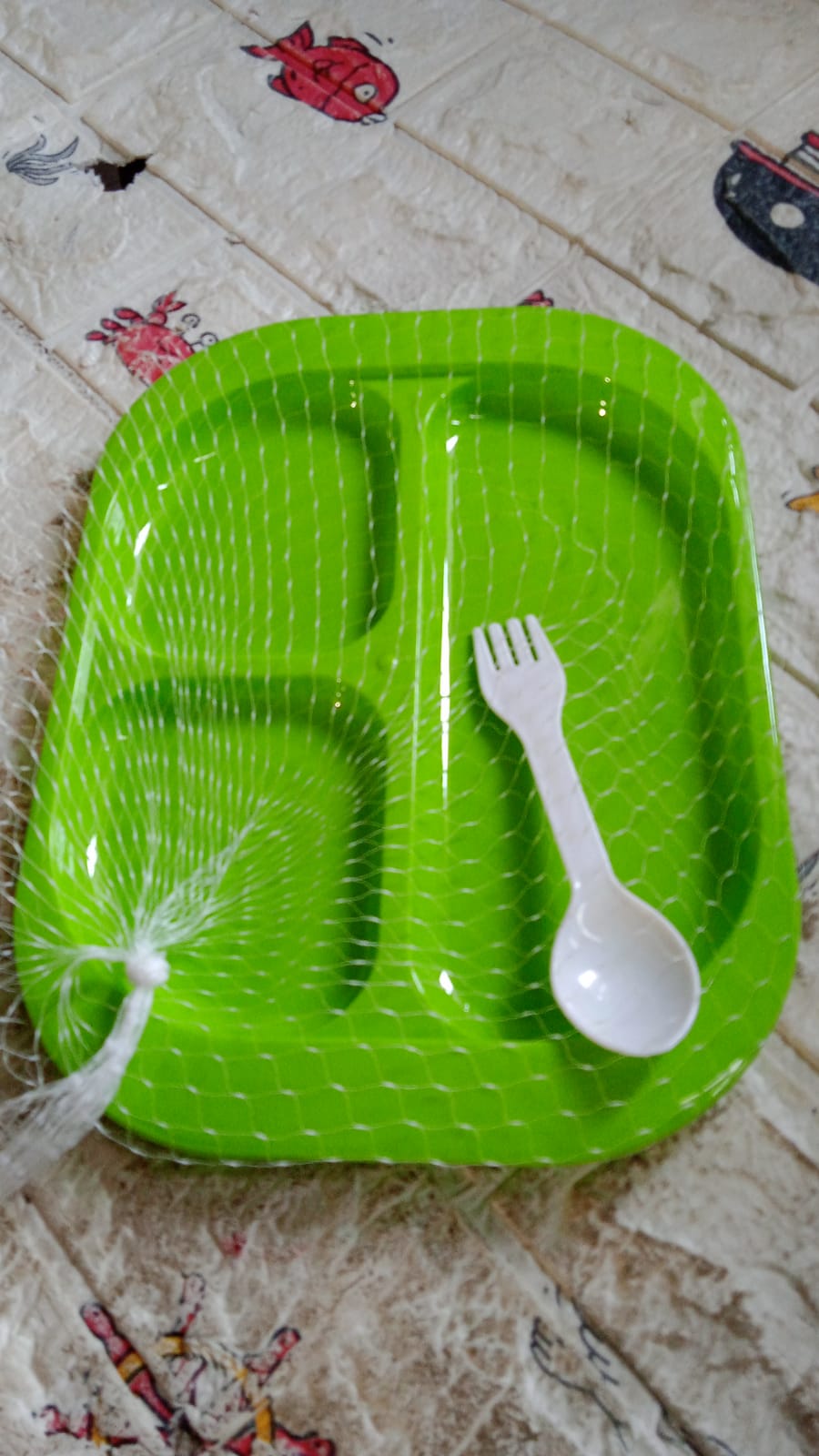 3-Compartment Food Plate – BPA-Free, Microwave Safe | FitFuzion